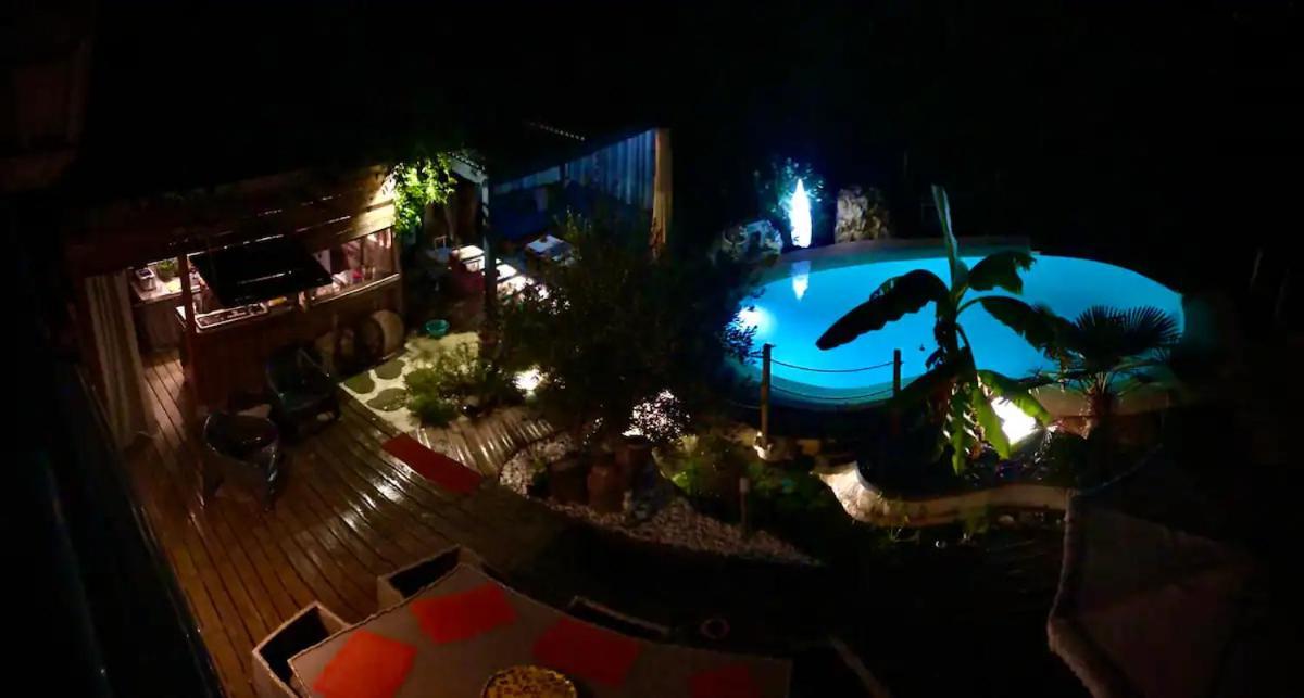 A La Marc'Quize Chambres D'Hotes, Petit Dejeuner Compris, Avec Piscine A Debordement En Exterieur, Bain Nordique A 38 Degres En Prestation Supplement Sur Reservation Horaire Anticipee 1 Place De Parking Gratuite Sur Place Mouxy Extérieur photo