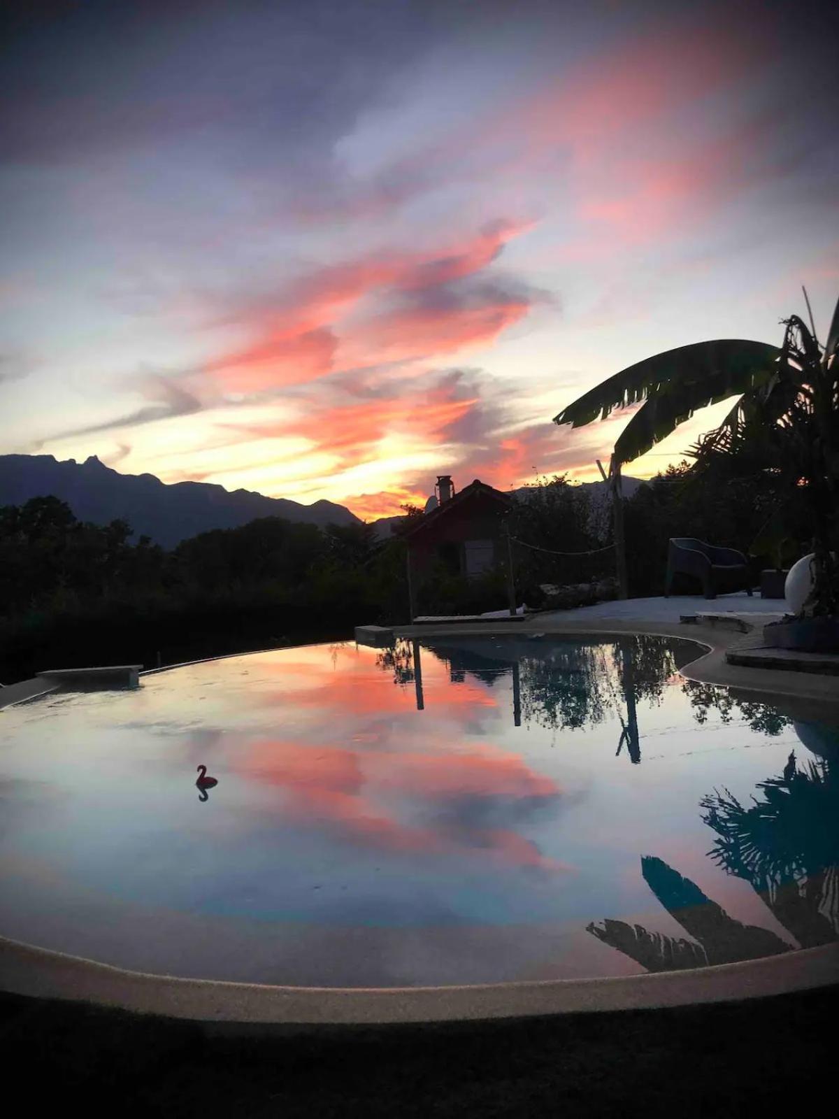 A La Marc'Quize Chambres D'Hotes, Petit Dejeuner Compris, Avec Piscine A Debordement En Exterieur, Bain Nordique A 38 Degres En Prestation Supplement Sur Reservation Horaire Anticipee 1 Place De Parking Gratuite Sur Place Mouxy Extérieur photo